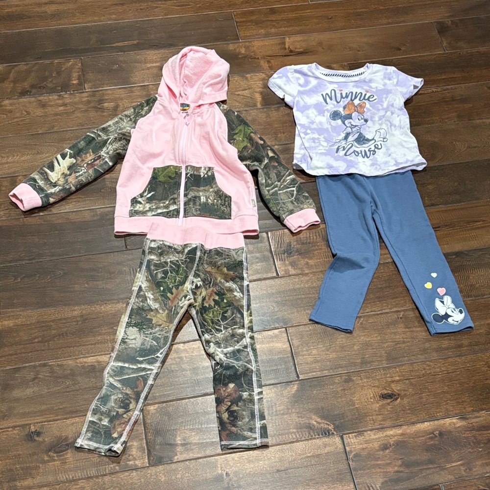 🫶🏼Kids Camouflage and Blue Matching Set size 4T